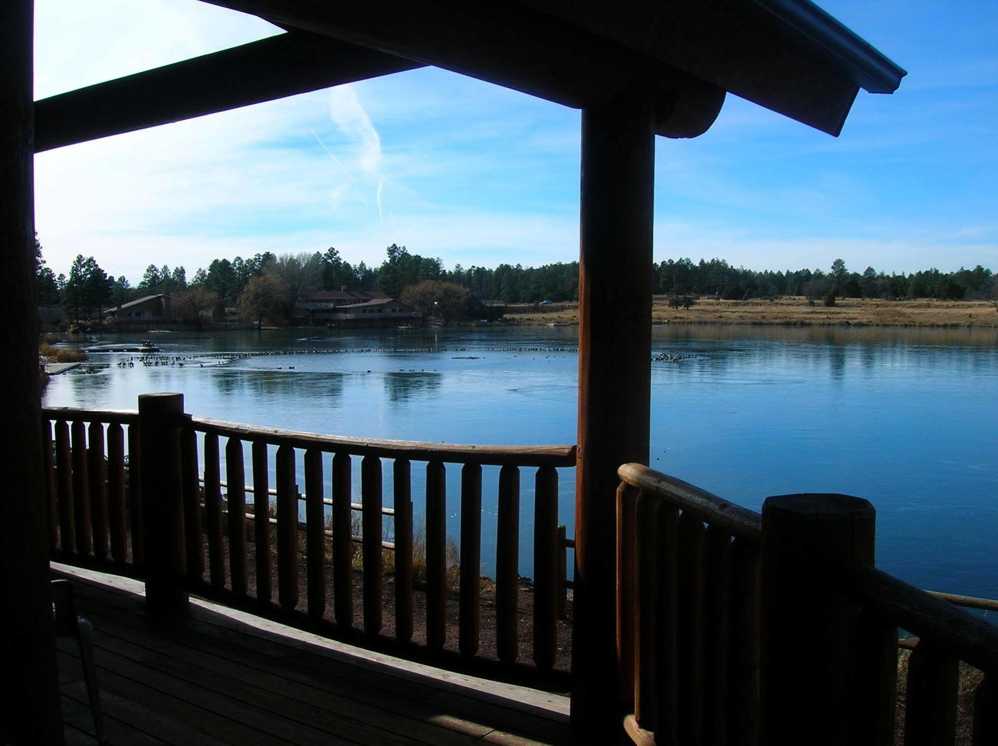 Lake Of The Woods Resort Lakeside ภายนอก รูปภาพ