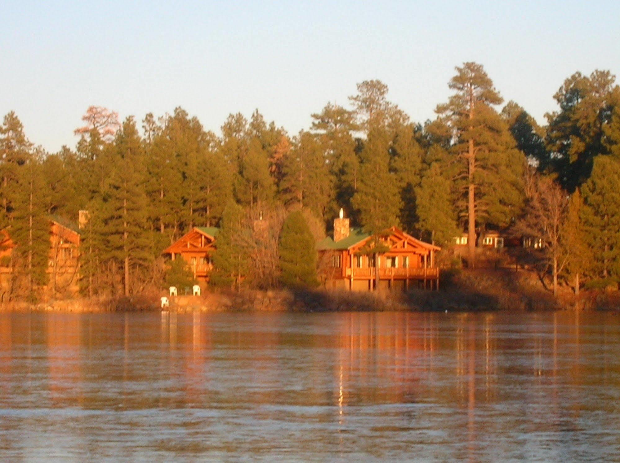 Lake Of The Woods Resort Lakeside ภายนอก รูปภาพ